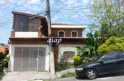 Excelente sobrado no parque ramos freitas com 3 dormitórios, sendo 1 suíte com hidromassagem e armários embutidos, sala de estar, sala de tv, sala de