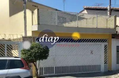 Excelente sobrado no bairro carandiru com 2 dormitórios, sendo 1 suíte com armários embutidos, sala dois ambientes, cozinha ampla, área de serviço gra