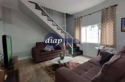 Lindo sobrado com 4 dormitórios, sala, cozinha, 2 banheiros e 2 vagas. imóvel amplo, tudo muito conservado, sem nenhum problema estrutural. excelente