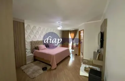 Lindo sobrado na vila alpina com 4 dormitórios, sendo 2 suítes e 3 dos dormitórios são planejados, sala ampla e planejada, cozinha com armários embuti