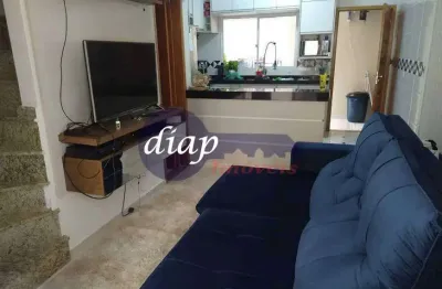 Casa em condomínio com 2 dormitórios, sendo 2 suítes, 3 banheiros, 1 vaga de garagem, 1 sala, acomoda 6 pessoas e encontra-se mobiliado. área privativ