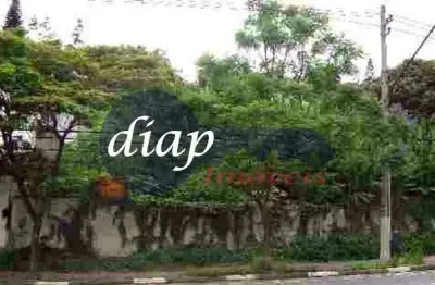 Excelente terreno na vila andrade com 760 metros quadrado em frente a uma praça. o terreno tem um projeto aprovado junto a prefeitura para construção
