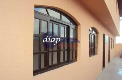 Sobrados com 90 m² divididos em 3 dormitórios, sendo 1 suíte, sala, cozinha, área de serviço, 3 banheiros e 2 vagas de garagem. ótimo condomínio com e