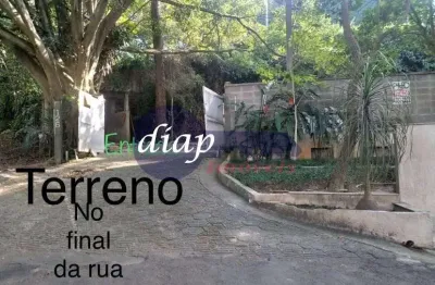 Excelente terreno na vila lusitânia com 458 metros quadrados de área total, muito espaçoso e bem localizado no final de uma rua sem saída e muito tran