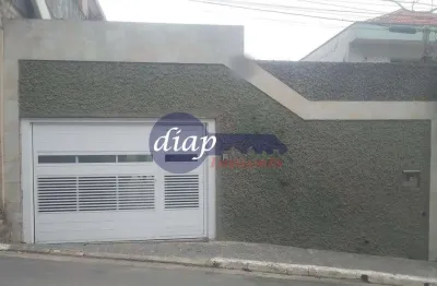 Ótima casa térrea na vila áurea, com 3 dormitórios, sendo 2 suítes, cozinha estilo americana com armários e fogão cooktop, sala dois ambientes, 2 banh