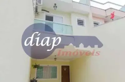 Lindo sobrado, próximo a escola, padaria, condução, local tranquilo. imóvel com apenas 2 anos, com 4 dormitórios sendo 2 suítes, espaço gourmet, toda