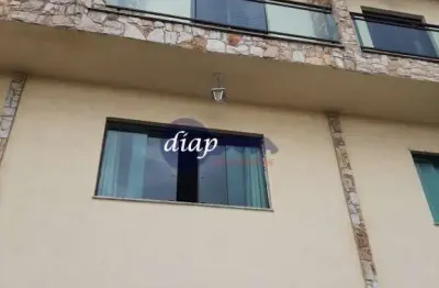 Lindo sobrado em condomínio fechado com 14 casas. imóvel com 3 dormitórios, sendo uma suíte, 1 banheiro social, sala estendida para cozinha, cozinha e