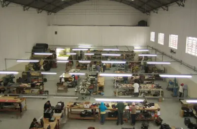 Galpão Comercial à Venda em São Paulo-SP, Vila Esperança: 3 Salas, 6 Banheiros, 6 Vagas de Garagem, 1.100m² de Área