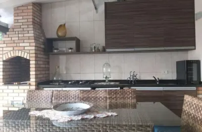 Casa em condomínio fechado (com piscina e salão de festas) bem localizada, próximo ao terminal são caetano. rua tranquila e próximo a todo comércio. i