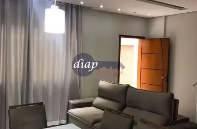Ótimo sobrado no bairro cidade patriarca em condomínio fechado, com 3 dormitórios com armários planejados, sendo uma suíte, sala para dois ambientes,