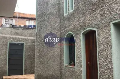 Linda casa com 3 quartos, sendo 1 suíte, perfeita para acomodar toda a sua família com conforto e privacidade, sala ampla, 3 banheiros, 3 vagas de gar