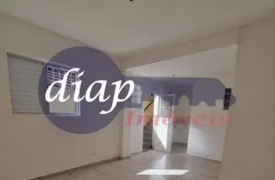 Ótima oportunidade para renda!!! imóvel na vila oratório com 4 casas no quintal e 1 loja com banheiro na frente, todas reformadas e alugadas no moment