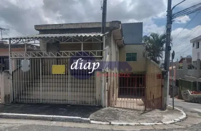 Excelente casa comercial na vila rica com edícula e um salão comercial. na casa principal temos 2 dormitórios, sala de jantar e sala de estar, cozinha