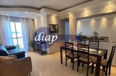Ótimo apartamento na vila antonieta com 3 dormitórios, sendo 2 com armários embutidos, cozinha, sala para dois ambientes com sacada, sanca de gesso e