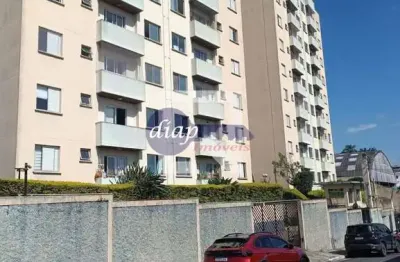 Lindo apartamento com 2 quartos, 1 banheiro, sala grande, cozinha grande, lavanderia, sacada e uma vaga de garagem. o condomínio oferece quadra, playg