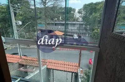 Excelente sobrado no jardim nossa senhora do carmo com 3 dormitórios, sendo 1 suíte com closet e sacada, acabamento em porcelanato, copa e cozinha pla