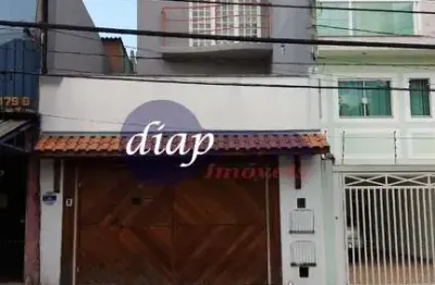 Lindo sobrado na penha com 3 dormitórios, sendo 1 suíte, banheiro, lavabo, sala de tv, sala de estar, cozinha grande (mesa para 10 pessoas e pia em gr