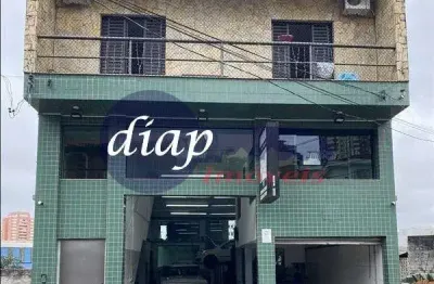 Excelente casa comercial no bairro chácara santo antônio com 3 dormitórios, sendo 3 suítes, possui dois pisos comerciais com copa e cozinha planejada,