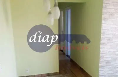Ótimo apartamento na vila curuçá com 2 dormitórios, cozinha com armários embutidos, sala para dois ambientes com sacada, 1 banheiro com box, área de s