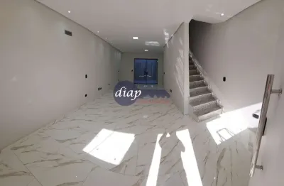 Sobrado novo na chácara santo antônio (zl) c/ 3 dormitórios, sendo 1 suíte, sala, cozinha, lavanderia e 2 vagas. excelente localização. venha conhecer