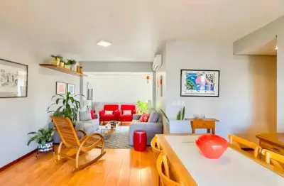 Apartamento com 3 quartos à venda na Rua Pedro Weingartner, 29, Rio Branco, Porto Alegre