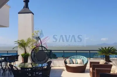 Linda cobertura de 03 dormitórios - vista para o mar