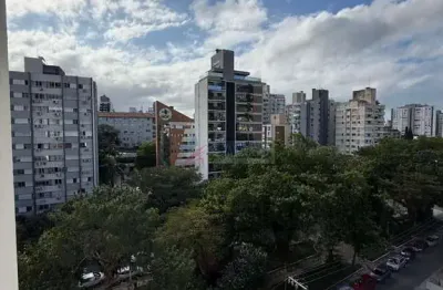 Apartamento com 3 quartos para alugar na Avenida Hercílio Luz, Centro, Florianópolis