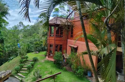 Casa no refúgio da serra: 3 quartos, 1 suite, 3 salas, 4 banheiros, 4 vagas, 334 m² - serra da cantareira-sp