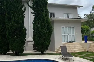 Imponente residência em condomínio na serra da cantareira-sp: 3 quartos, 2 suítes, 4 salas, 7 banheiros, 450m². venha conferir!