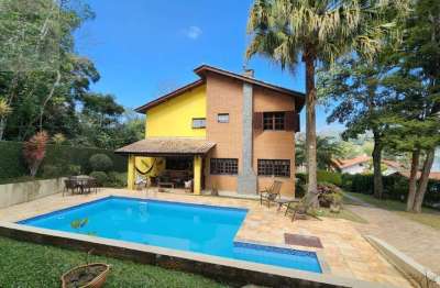Casa em condomínio na serra da cantareira-sp, reserva das hortênsias: 3 suítes, 4 salas, lazer total, 3 vagas, 270m².