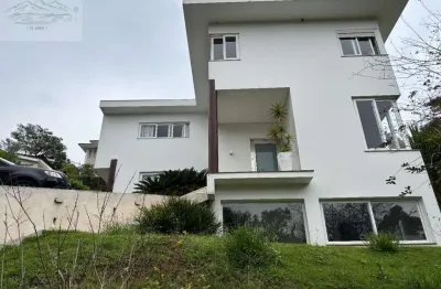Imperdível! casa de luxo a venda na serra da cantareira: 400m², 5 vagas, condomínio fechado. venha conferir!