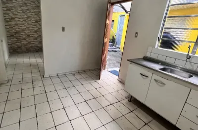 Casa com 1 quarto para alugar na Rua José Ramos Teixeira, 118, Conceição, Diadema