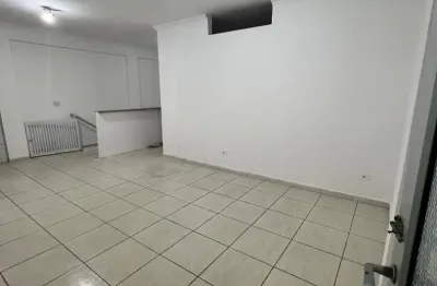 Aluga-se casa centro diadema- sp. casa ampla! independente!