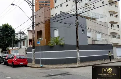 Raridade em Santos – Sobrado Triplex Isolado com Piscina e Salão de Festas