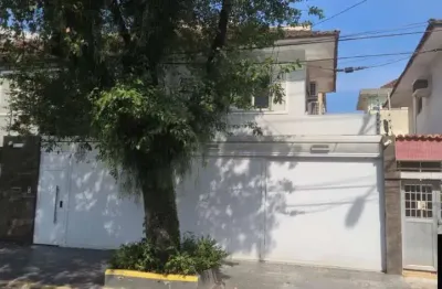 Sobrado no bairro do  embaré – porteira fechada, automatizado e com área  gourmet