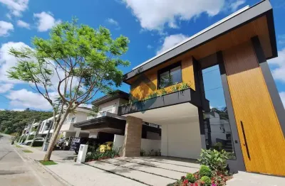 Casa no condomínio quinte essence - 3 suites com closet e piscina