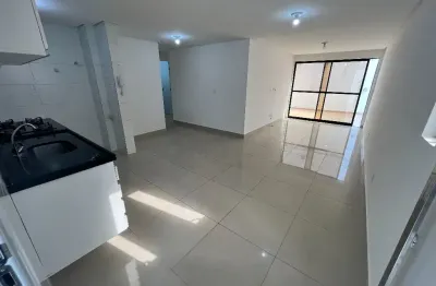 Vendo apartamento térreo com área externa, próximo a praça da paz, 3 quartos/1suite, r$ 525 mil.
