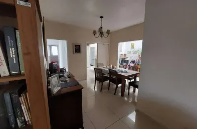 Casa 3 quartos sendo 1 suíte, 2 vagas, em barreiros, sj, com 3 quartos sendo 1 suíte, 220m² privativos e  380m² de terreno