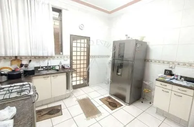 Casa com 3 quartos à venda na Rua Deolinda Carvalho Bim 428, Planalto Verde, Ribeirão Preto