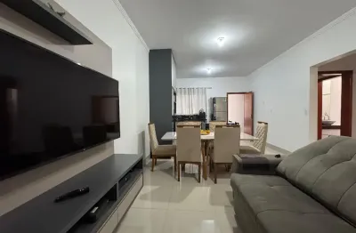 Casa térrea com 2 dormitórios (1 suíte), área gourmet e 2 vagas – 137m² de construção