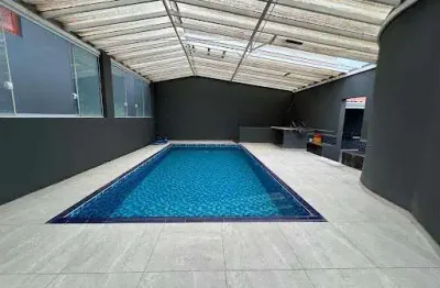 Casa em atibaia com piscina, 03 quartos sendo 02 suítes