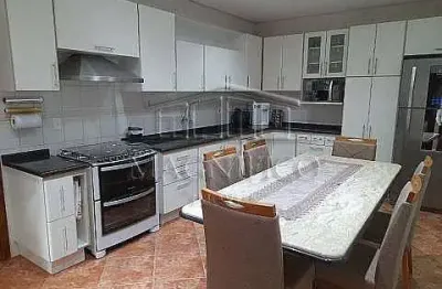 Casa com 4 quartos à venda na Rua Nestor Moreira, Cerâmica, São Caetano do Sul