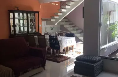 Casa com 3 quartos à venda na Rua Pedro Corniate, Cerâmica, São Caetano do Sul