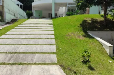 Casa térrea com 3 dormitórios sendo 1 suite no condomínio reserva santa maria em jandira