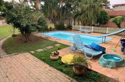 Casa com 3 quartos à venda na Rua Carlos Drummond de Andrade, 149, Loteamento Jardim Morumbi, Atibaia