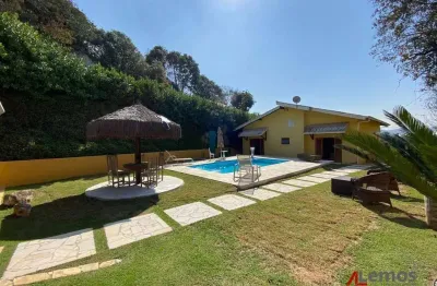 Casa com 3 suítes, piscina e amplo quintal no Condomínio Portal dos Nobres - Atibaia/SP - CA4831