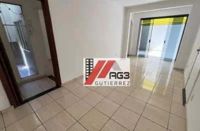 Apartamento térreo com quintal, 3 dormitórios, 2 banheiros e sala ampla na pompeia