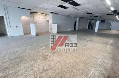 Salão comercial com frente para duas ruas, elevador, 3 banheiros e 3 vagas em perdizes