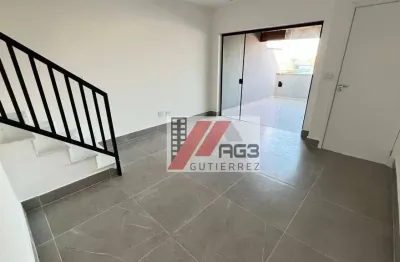 Sobrado novo com 2 suítes, área gourmet com churrasqueira e 3 vagas cobertas a poucos minutos do metrô parada inglesa