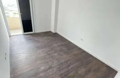 Sala comercial com ar condicionado, copa, varanda e 4 vagas cobertas para locação na barra funda